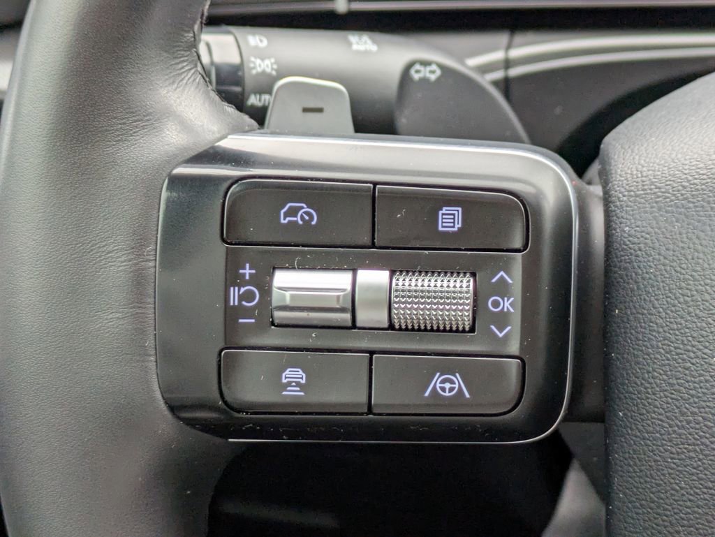 Used 2025 Hyundai Santa Fe SE image 24