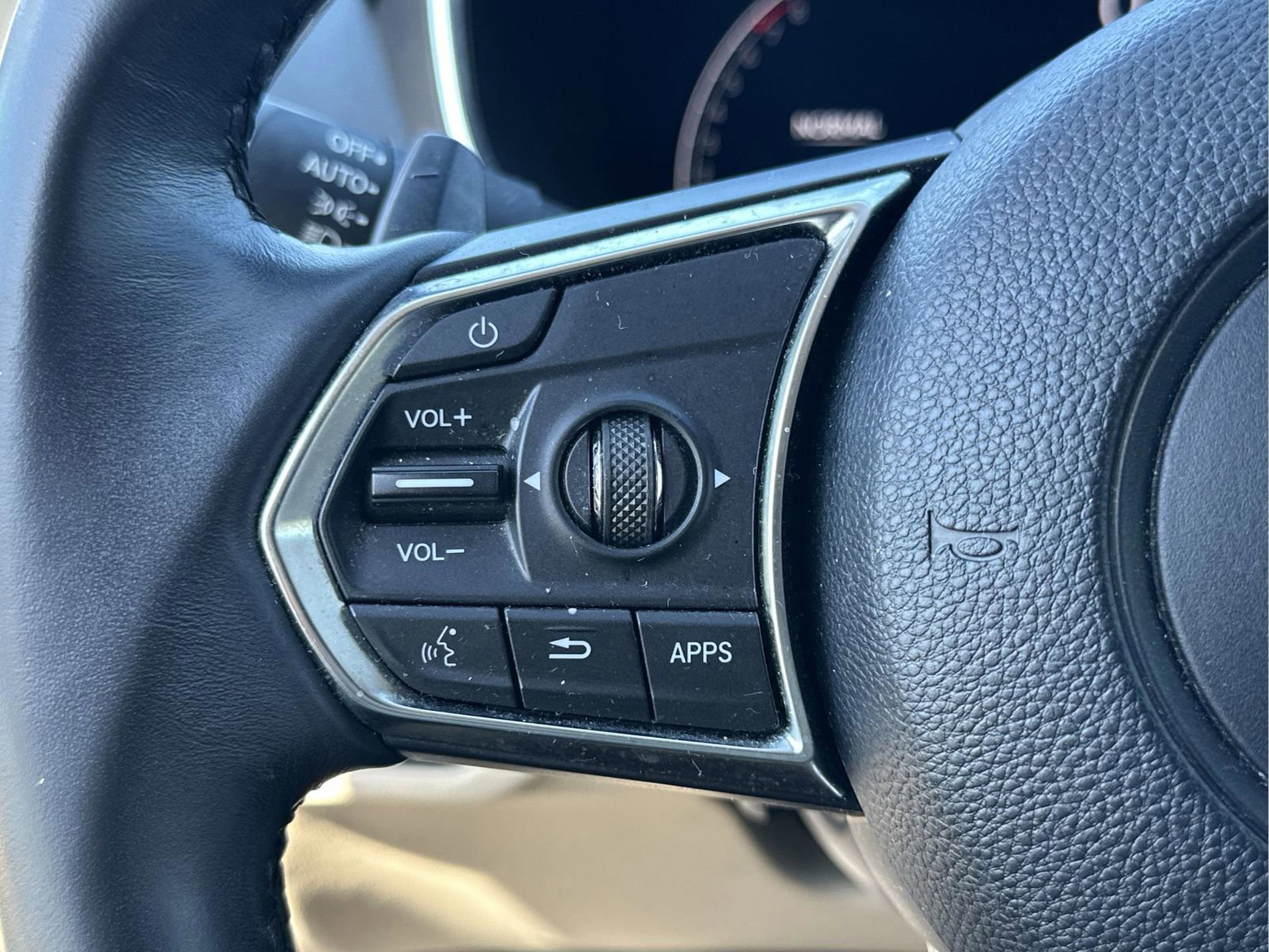 Used 2023 Acura MDX FWD image 14