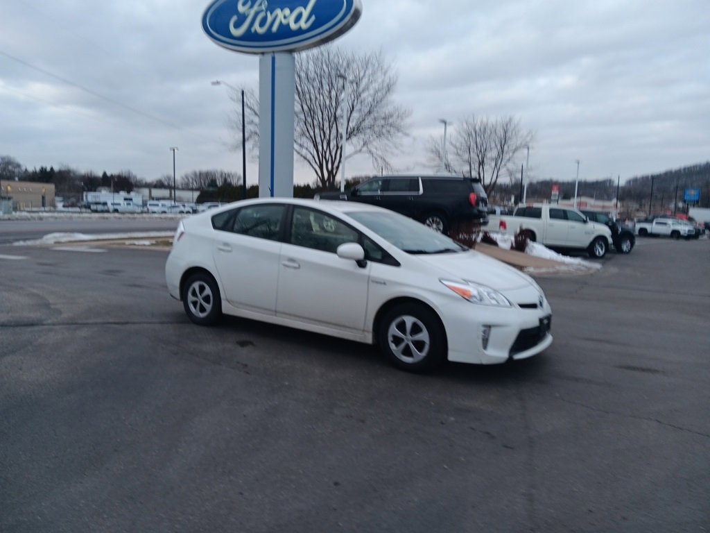 Used 2014 Toyota Prius Two image 2