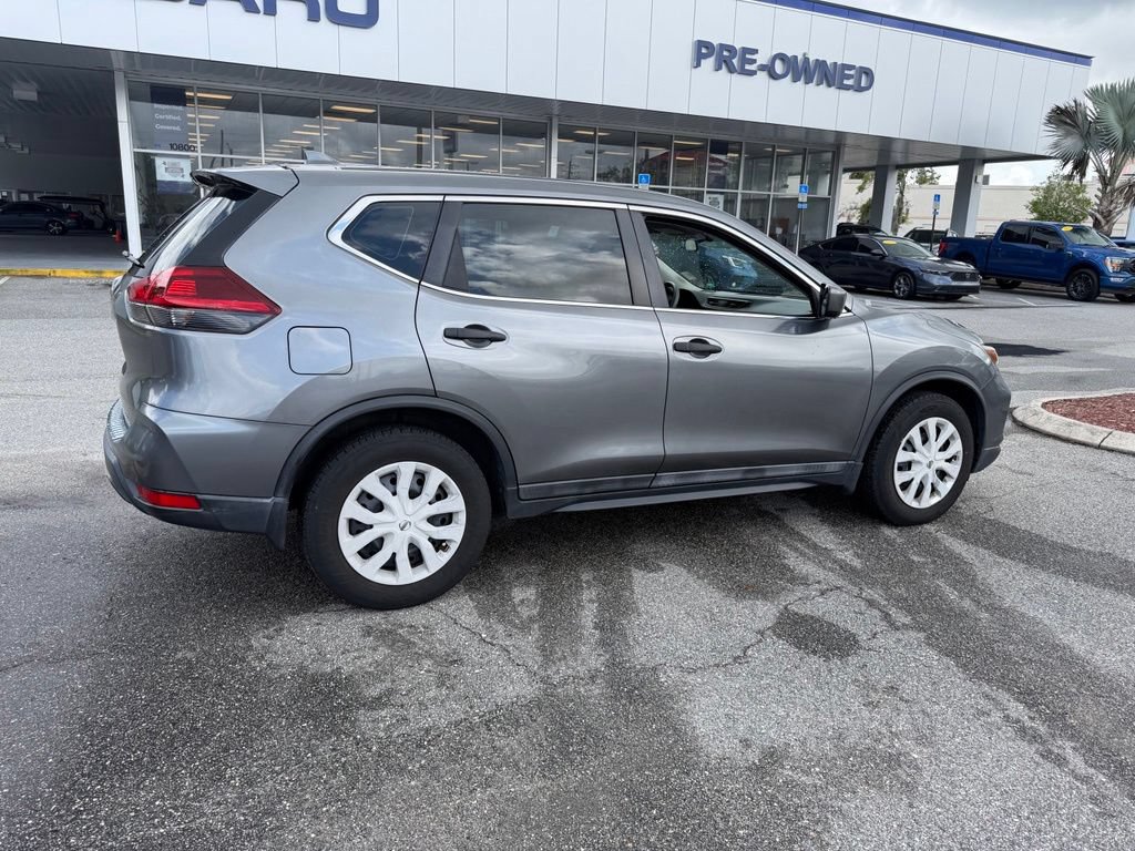 Used 2018 Nissan Rogue S FWD image 3