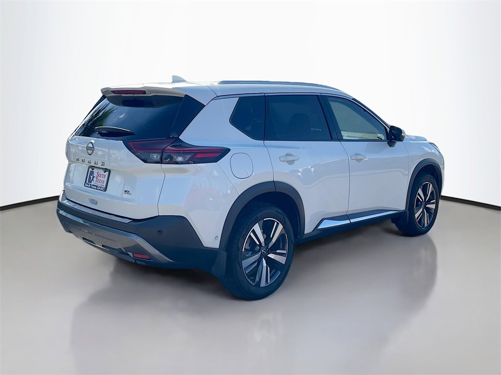 Used 2023 Nissan Rogue SL w/ SL Premium Package image 7