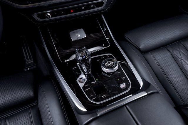 Used 2025 BMW ALPINA XB7 image 37