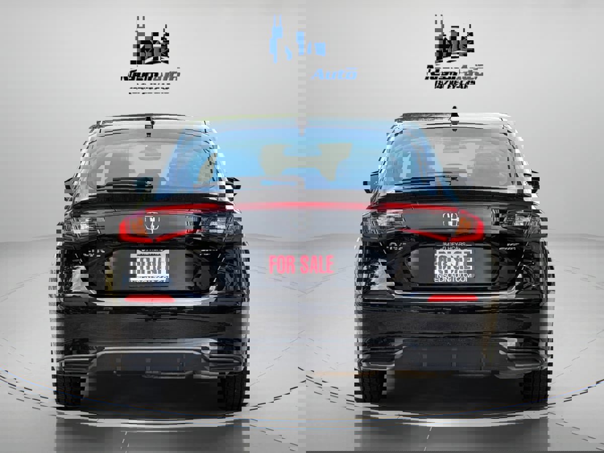 Used 2023 Honda Civic Sport image 6