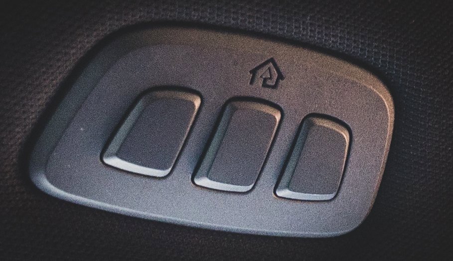 Used 2018 Ford Expedition Limited w/ Driver Assistance Package image 9