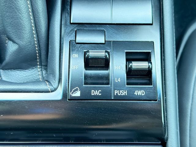 Used 2020 Lexus GX 460 Premium w/ Premium Package image 31