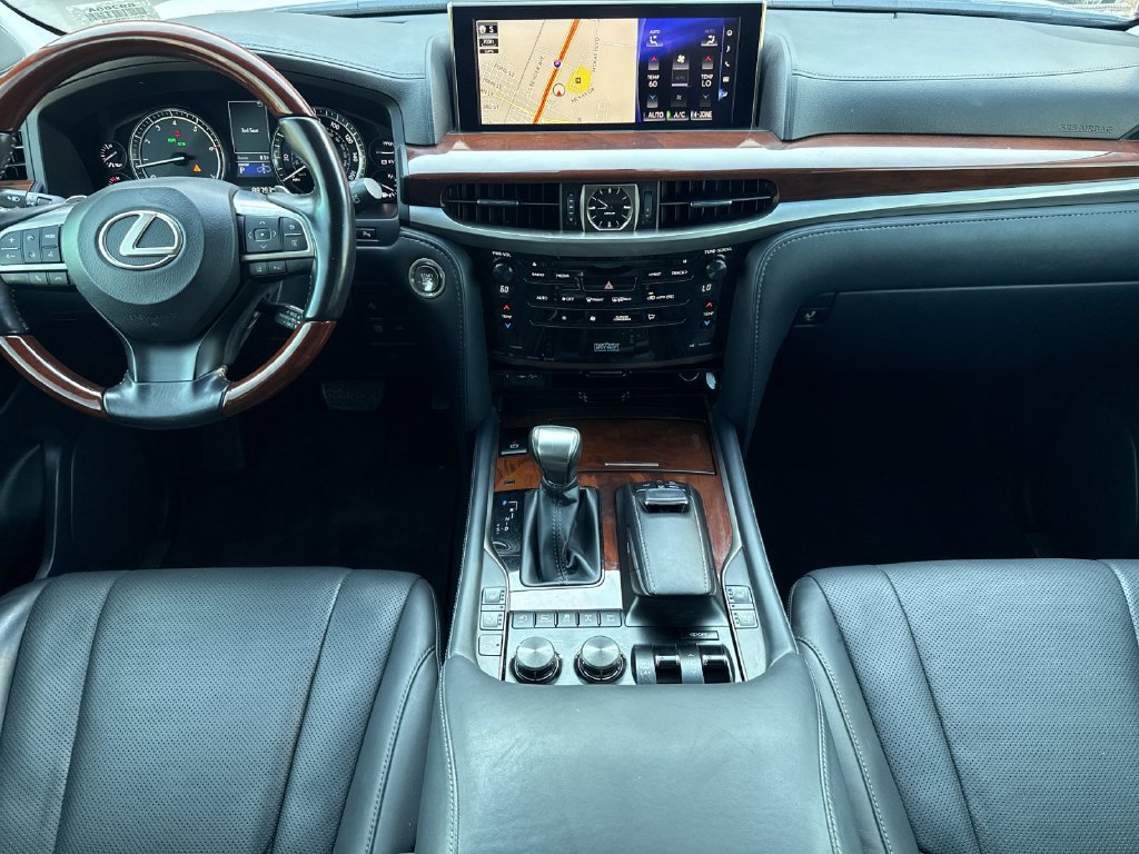 Used 2021 Lexus LX 570 4WD w/ Luxury Package image 13