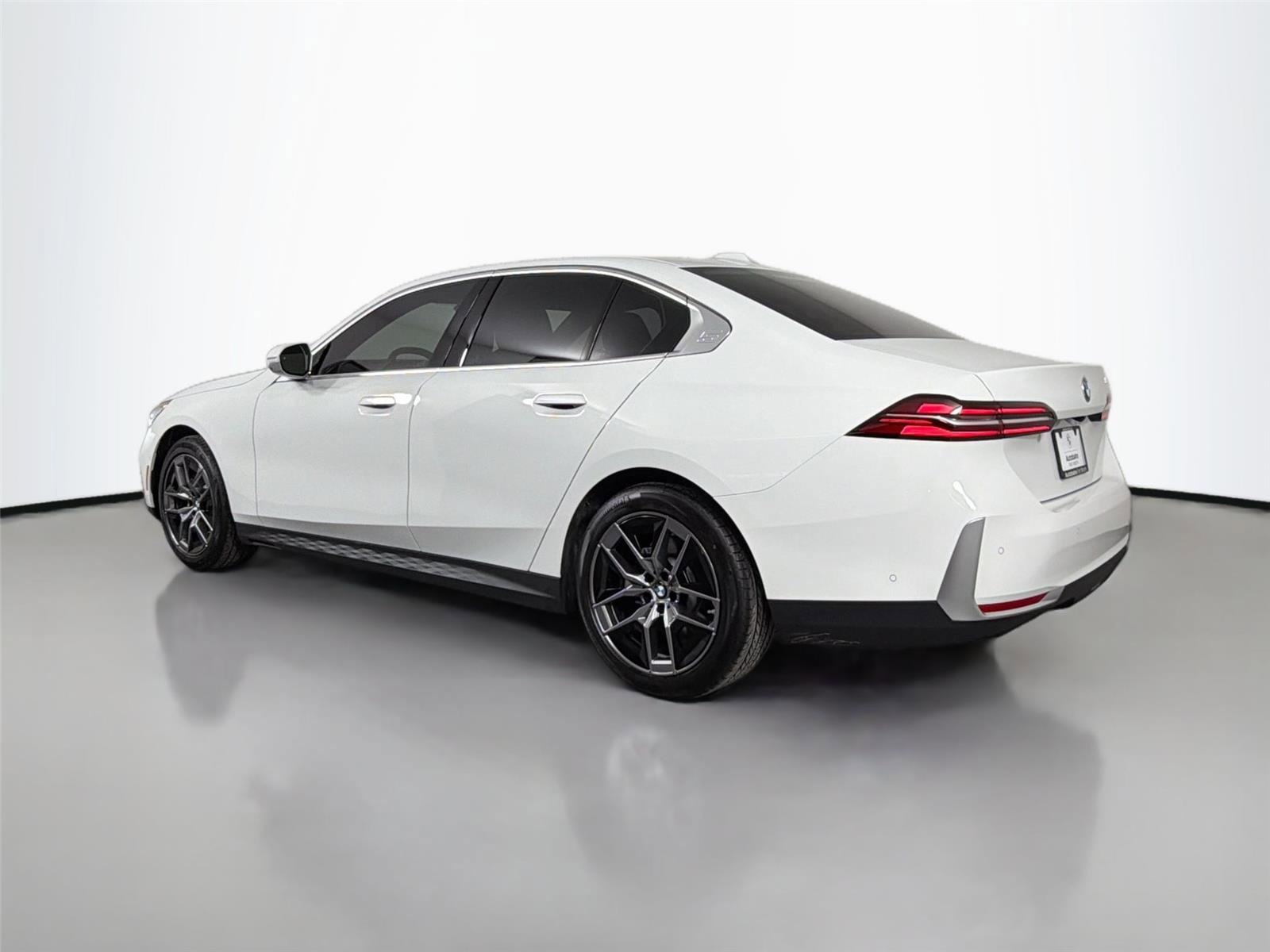 New 2026 BMW 530i w/ Premium Package RWD image 8