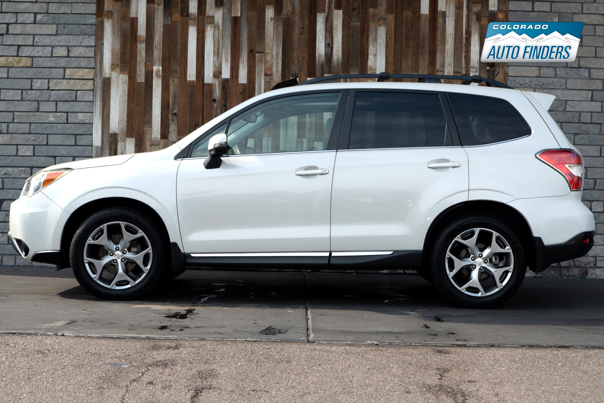 Used 2015 Subaru Forester 2.5i Touring w/ Popular Package #2 image 3