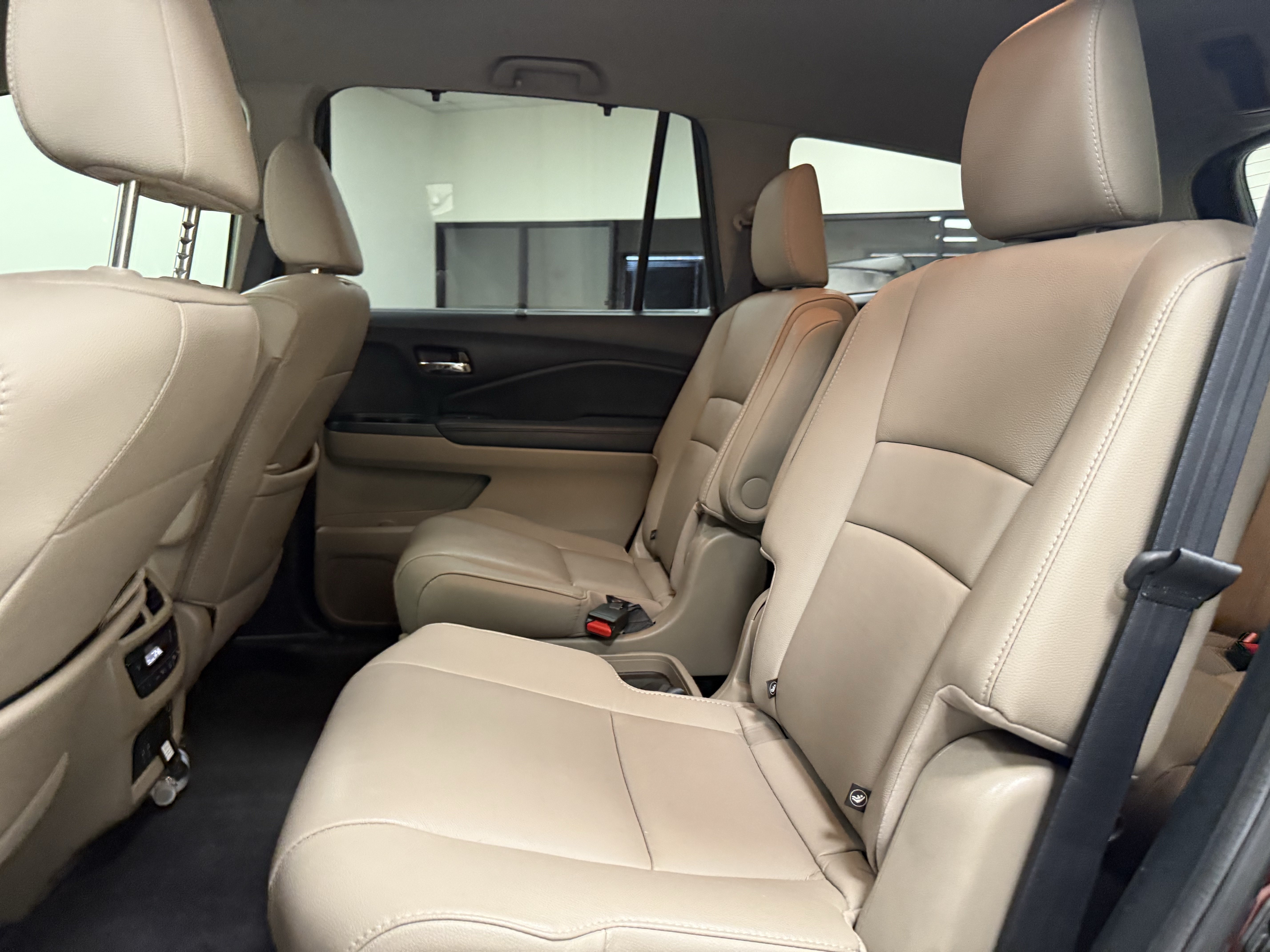 Used 2022 Honda Pilot Touring image 15