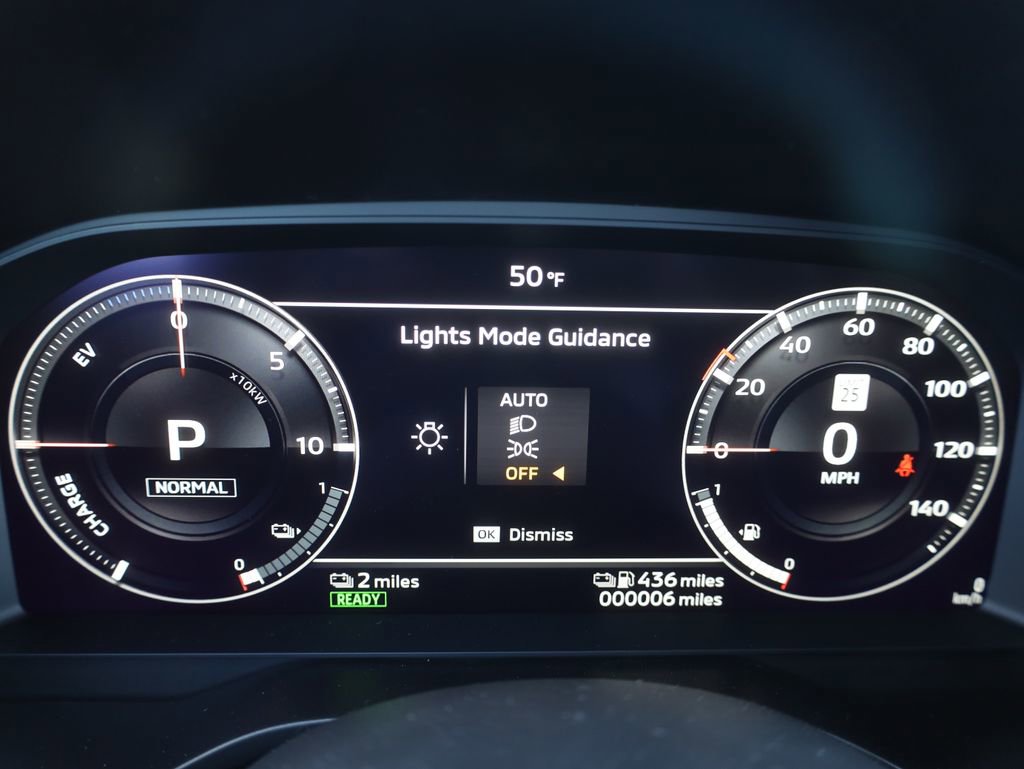 New 2025 Mitsubishi Outlander SE image 34