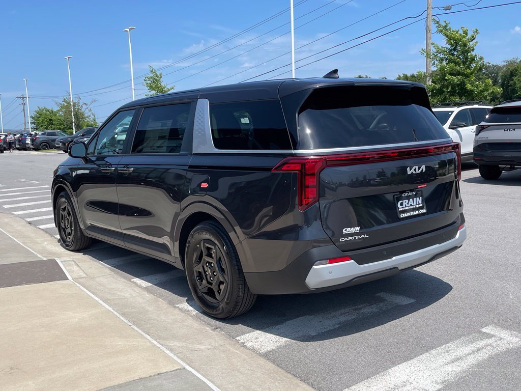 New 2026 Kia Carnival LX FWD image 5
