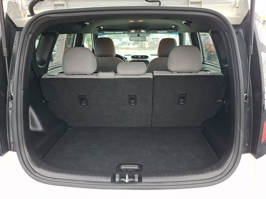 Used 2018 Kia Soul w/ Convenience Package image 18