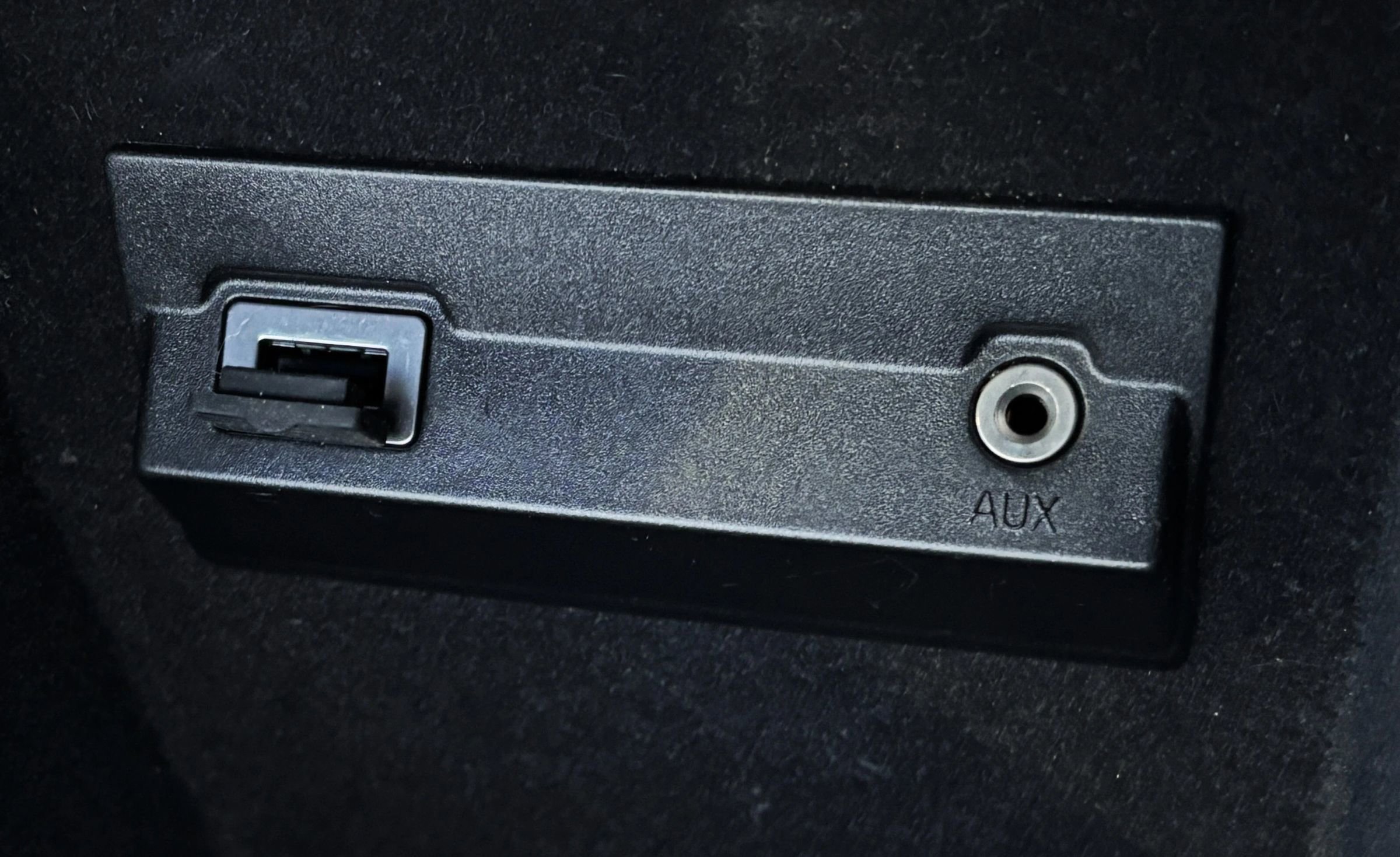 Used 2011 Volvo XC70 3.2 image 23