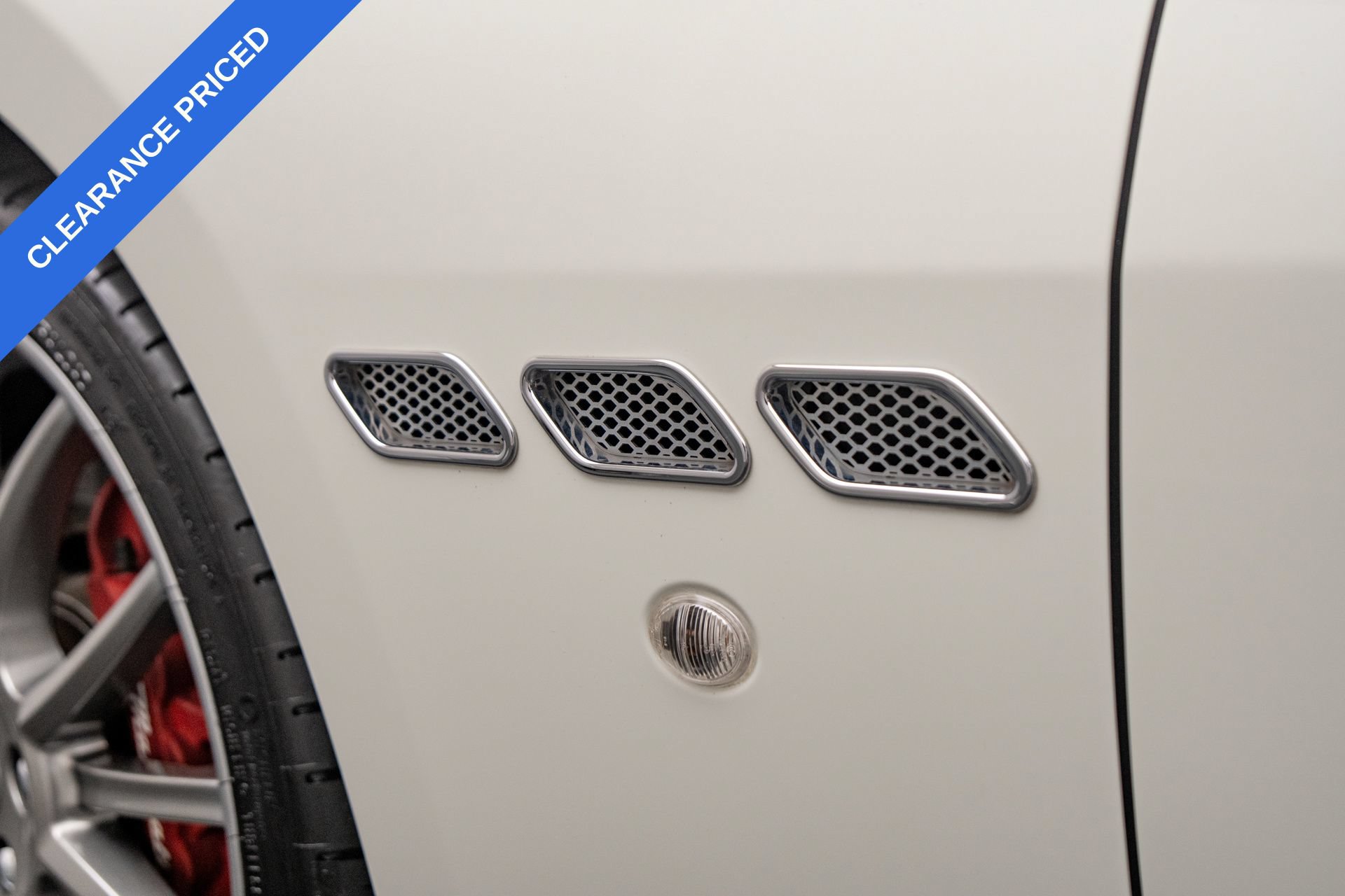 Used 2013 Maserati GranTurismo Convertible RWD image 44
