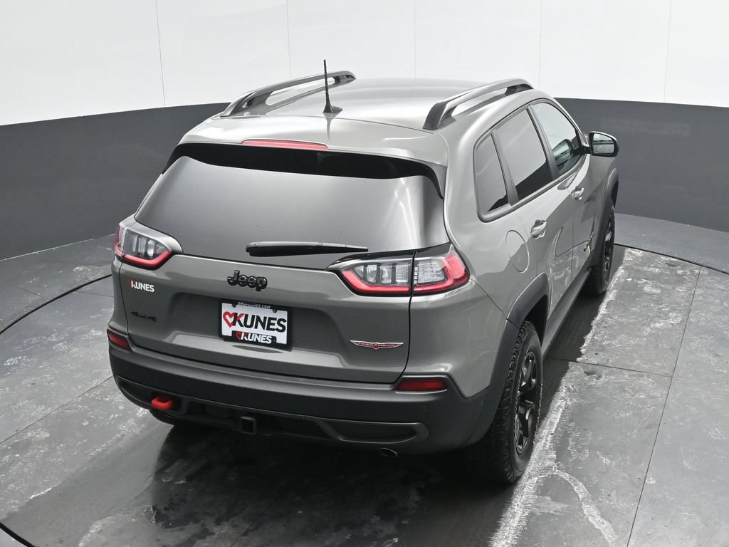 Used 2023 Jeep Cherokee Trailhawk w/ Trailer Tow Group AWD/4WD image 36