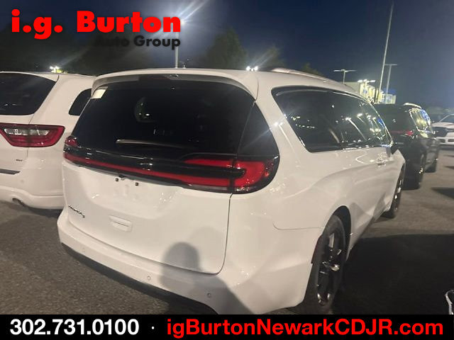 Used 2026 Chrysler Pacifica Select w/ S Appearance Package FWD image 7