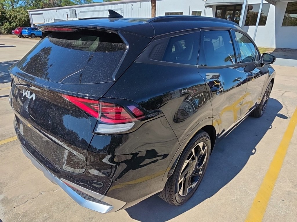 Used 2023 Kia Sportage SX image 8