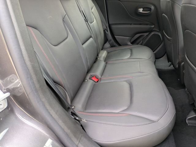 Used 2019 Jeep Renegade Trailhawk image 17