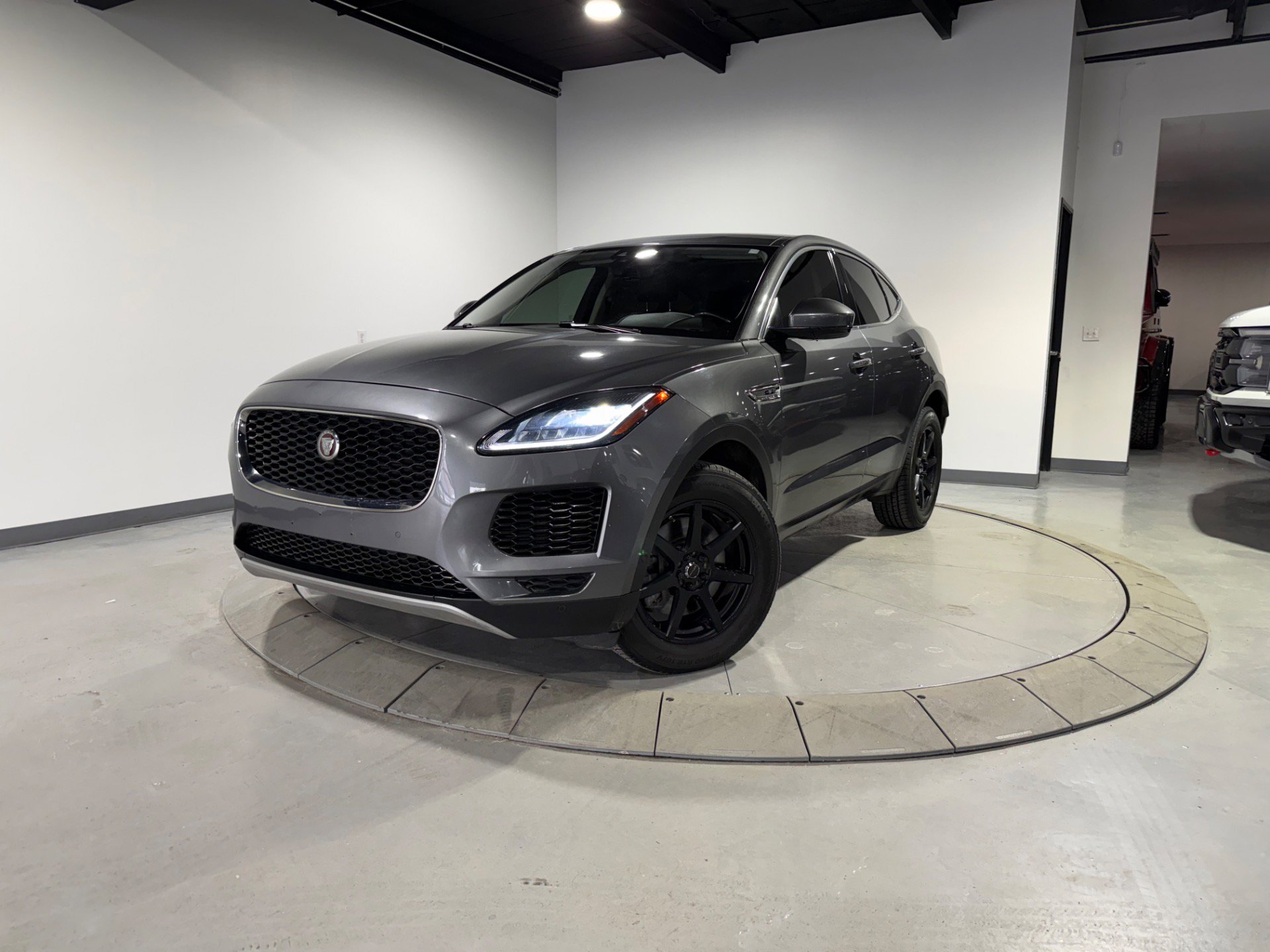 Used 2018 Jaguar E-PACE S image 3