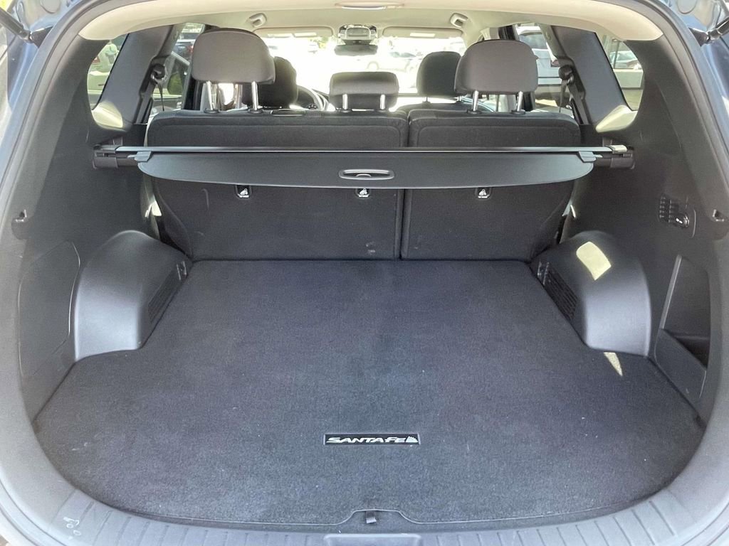Used 2023 Hyundai Santa Fe SE w/ Cargo Package image 10