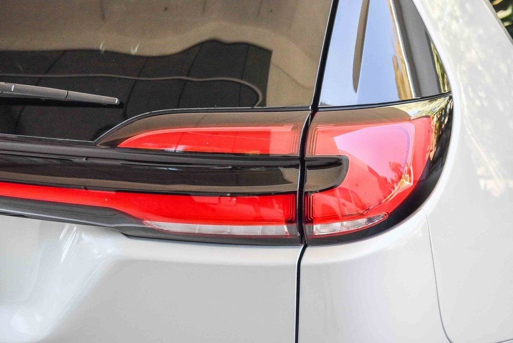 New 2026 Chrysler Pacifica Pinnacle w/ Trailer Tow Group image 7