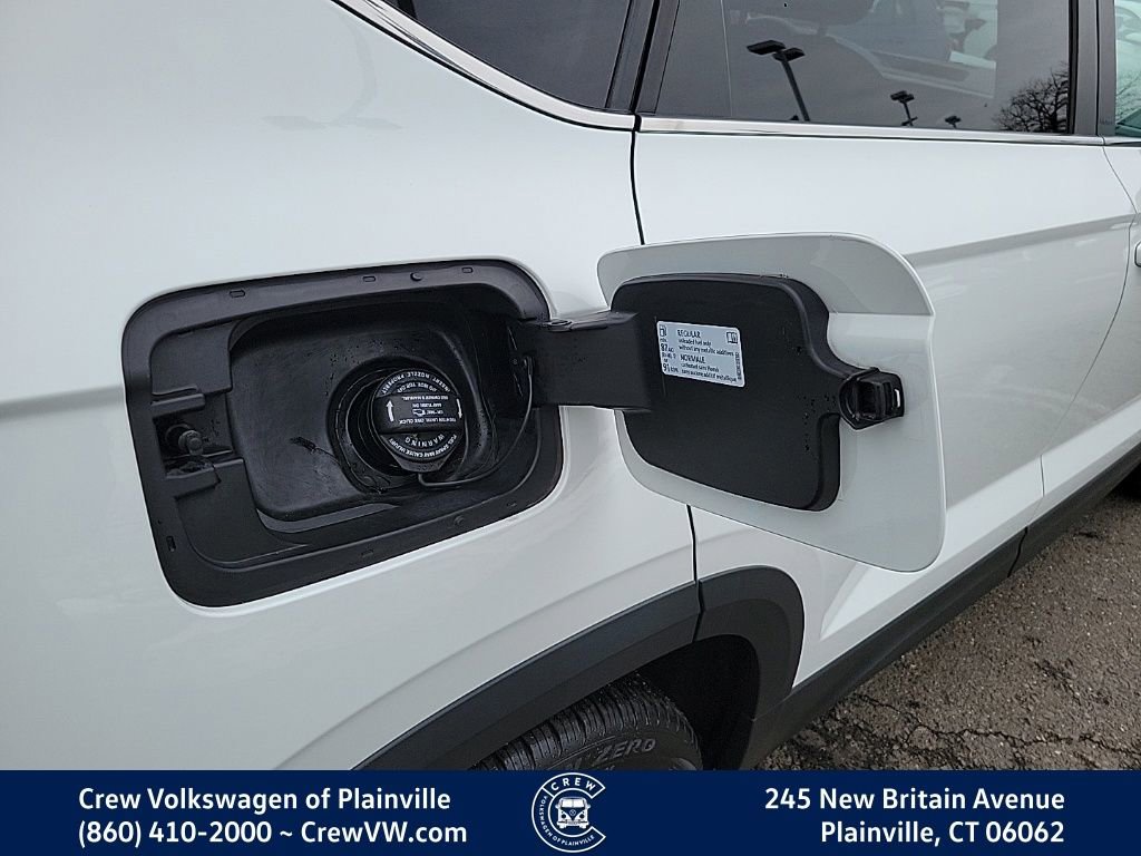 Certified 2022 Volkswagen Taos SEL image 32