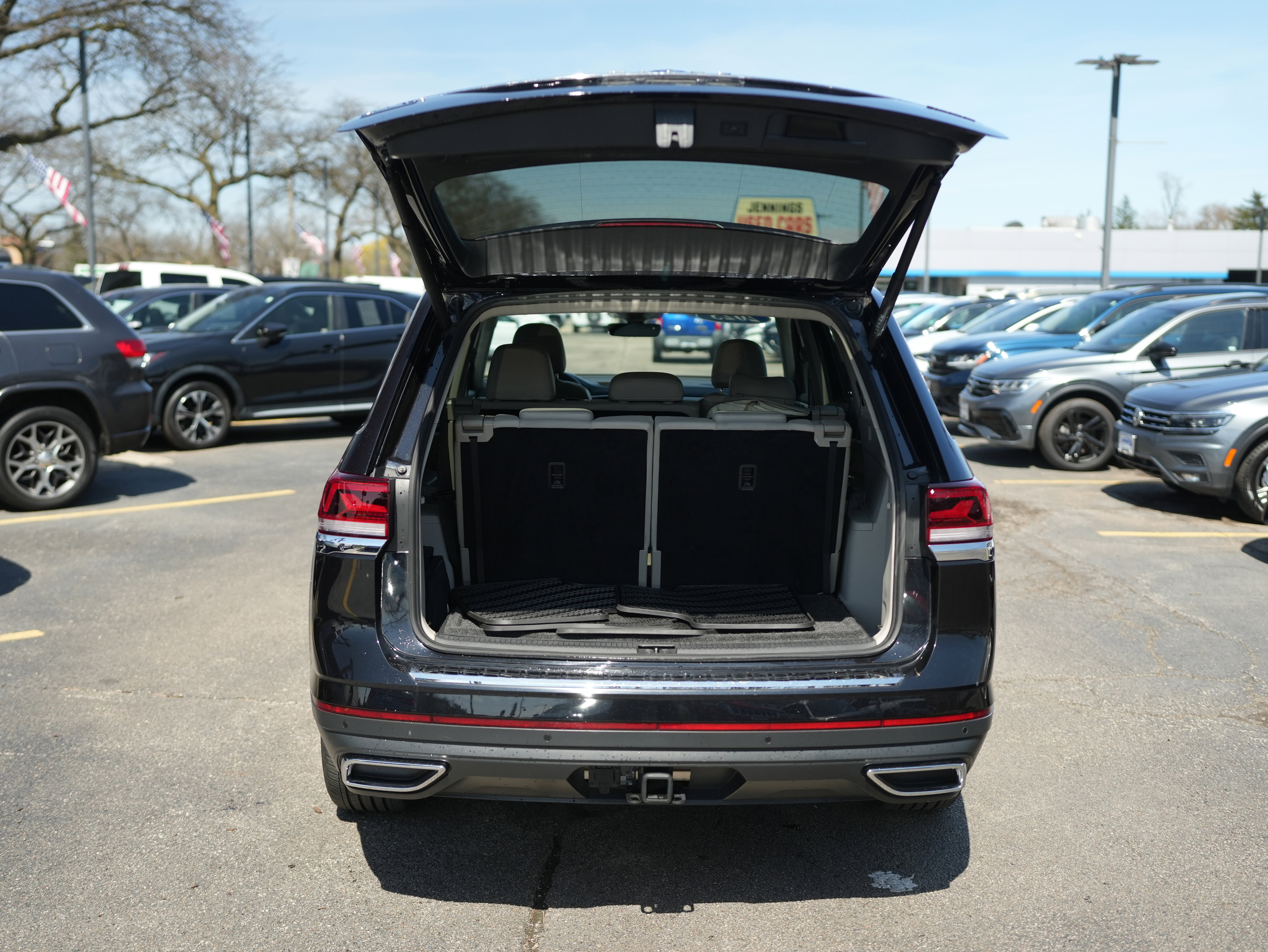 Used 2023 Volkswagen Atlas SEL image 7