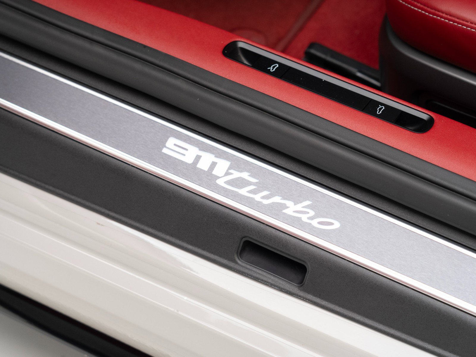 Certified 2021 Porsche 911 Turbo image 15