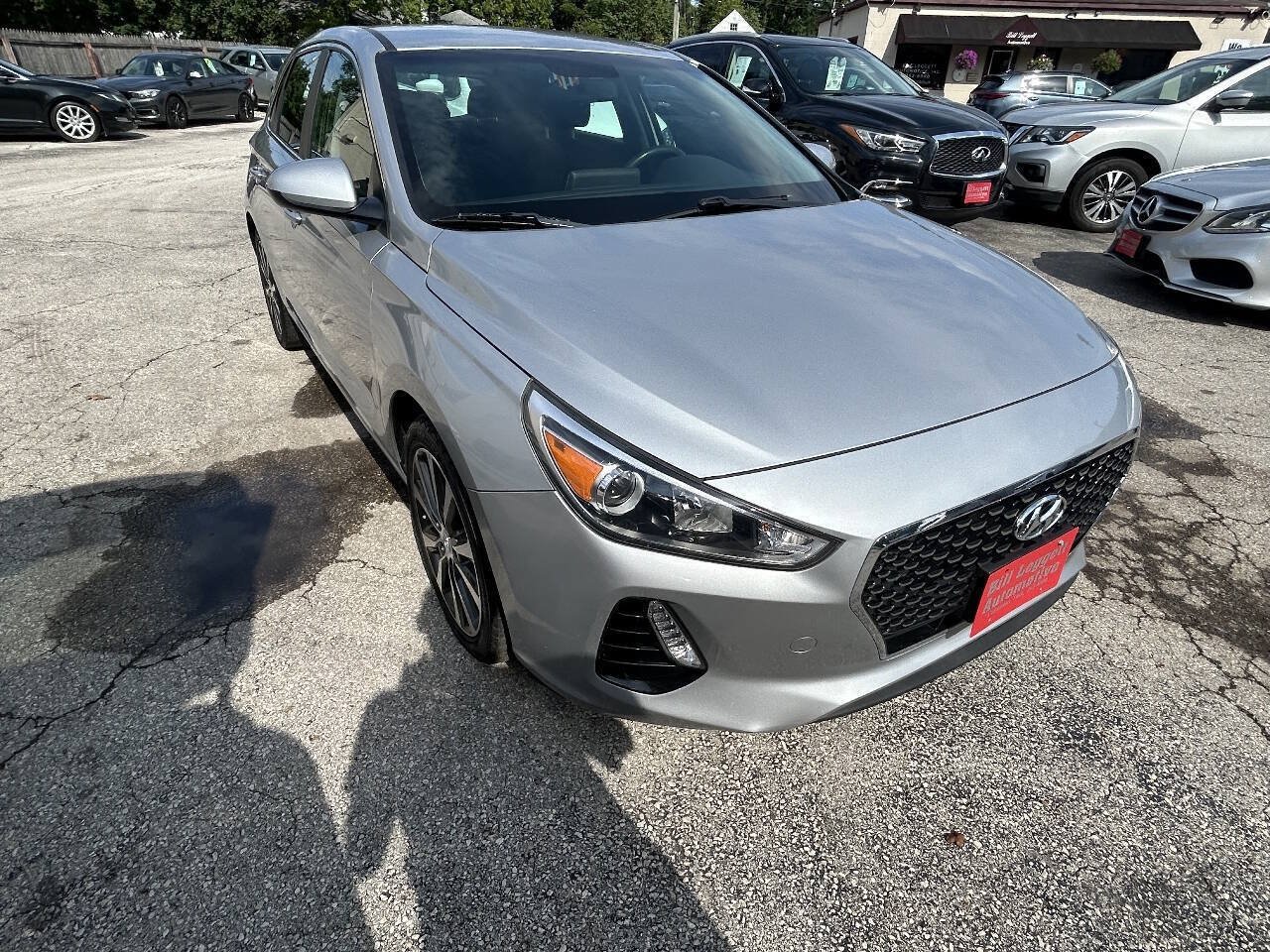Used 2020 Hyundai Elantra GT FWD image 14