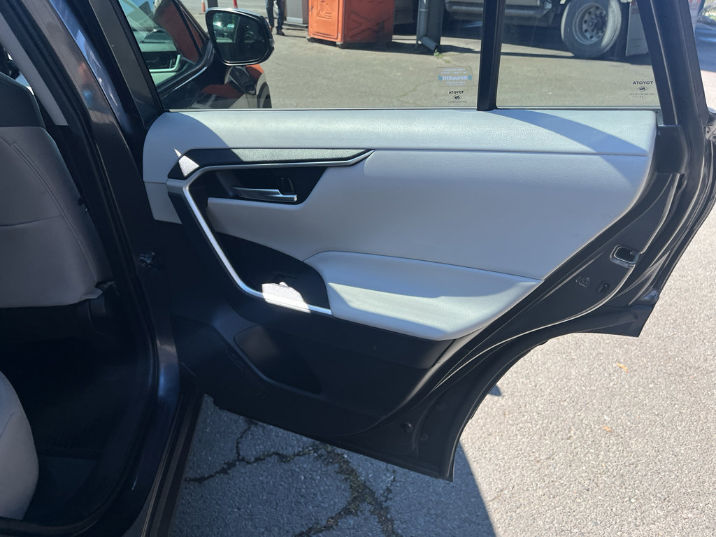 Used 2021 Toyota RAV4 XLE w/ Convenience Package AWD/4WD image 36