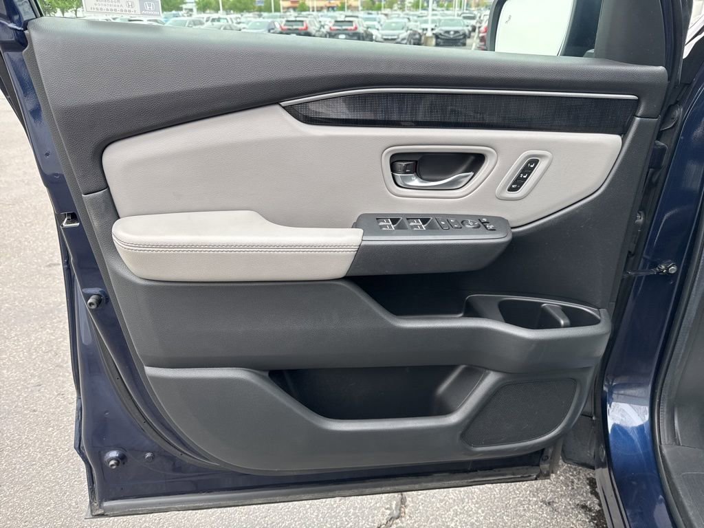 Certified 2024 Honda Pilot Elite image 33