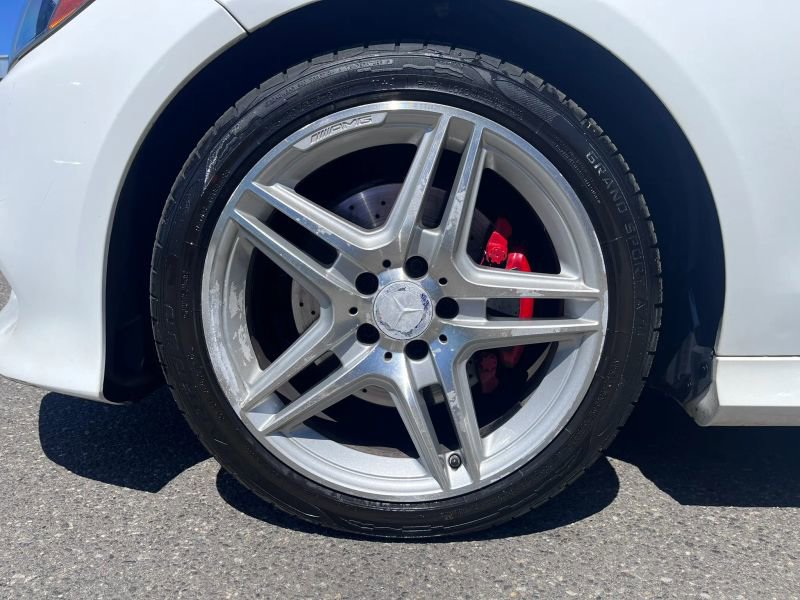 Used 2015 Mercedes-Benz E 400 4MATIC Sedan image 27