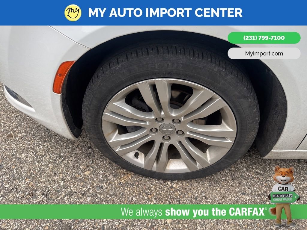 Used 2015 Chrysler 200 Limited w/ Convenience Group FWD image 6