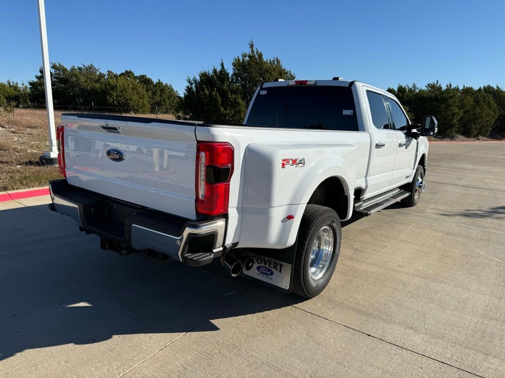 Used 2023 Ford F350 Lariat w/ Chrome Package image 4