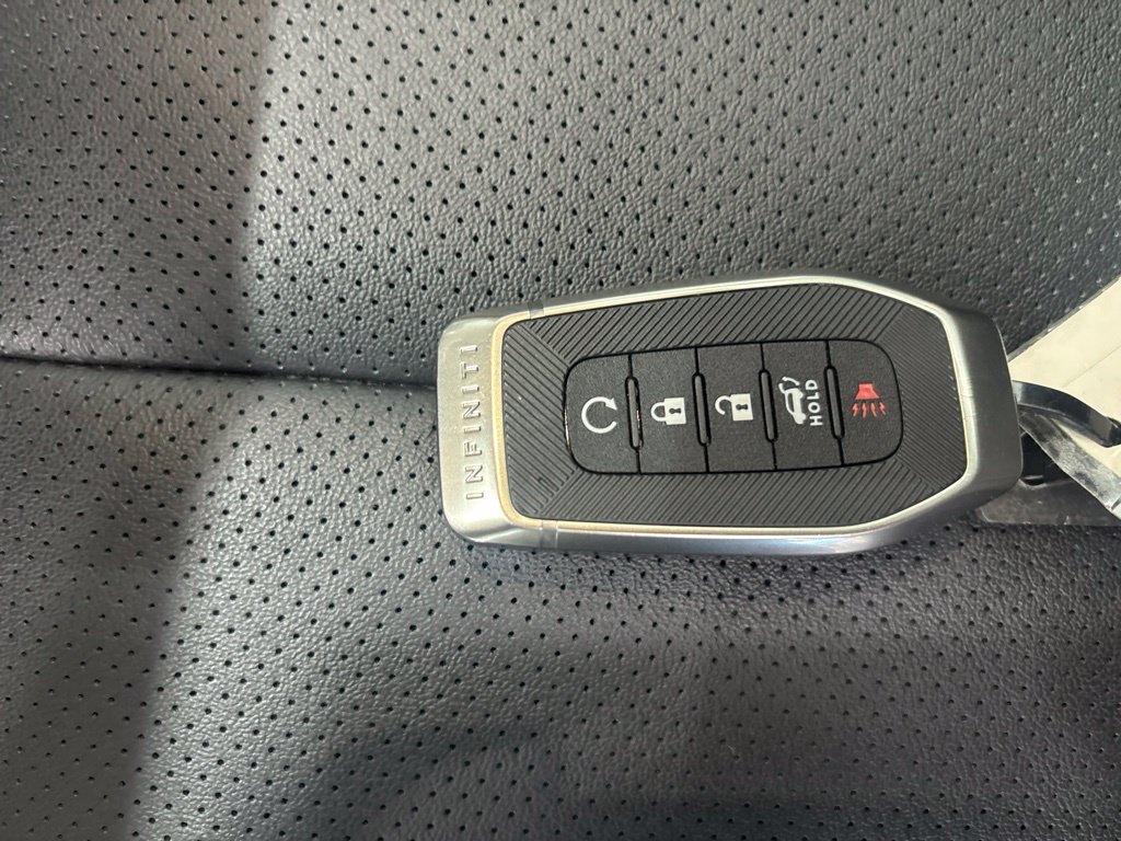 Used 2025 INFINITI QX60 Luxe w/ Cargo Package AWD/4WD image 29