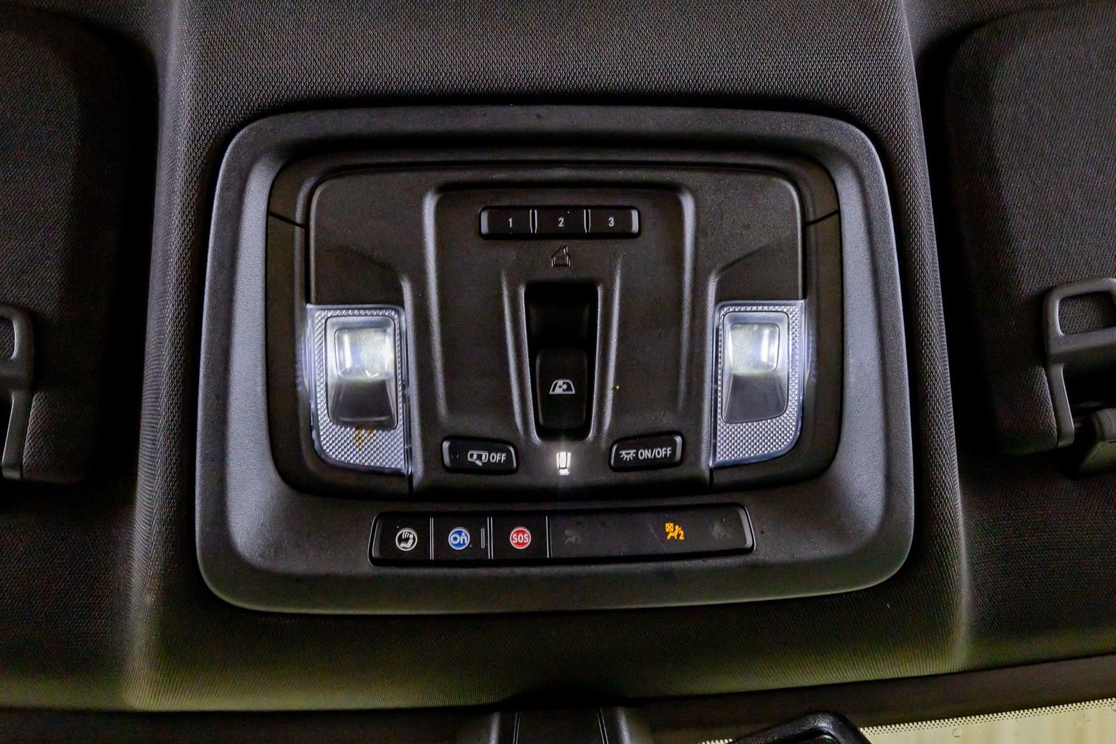 Used 2021 GMC Sierra 1500 AT4 w/ AT4 Preferred Package AWD/4WD image 28