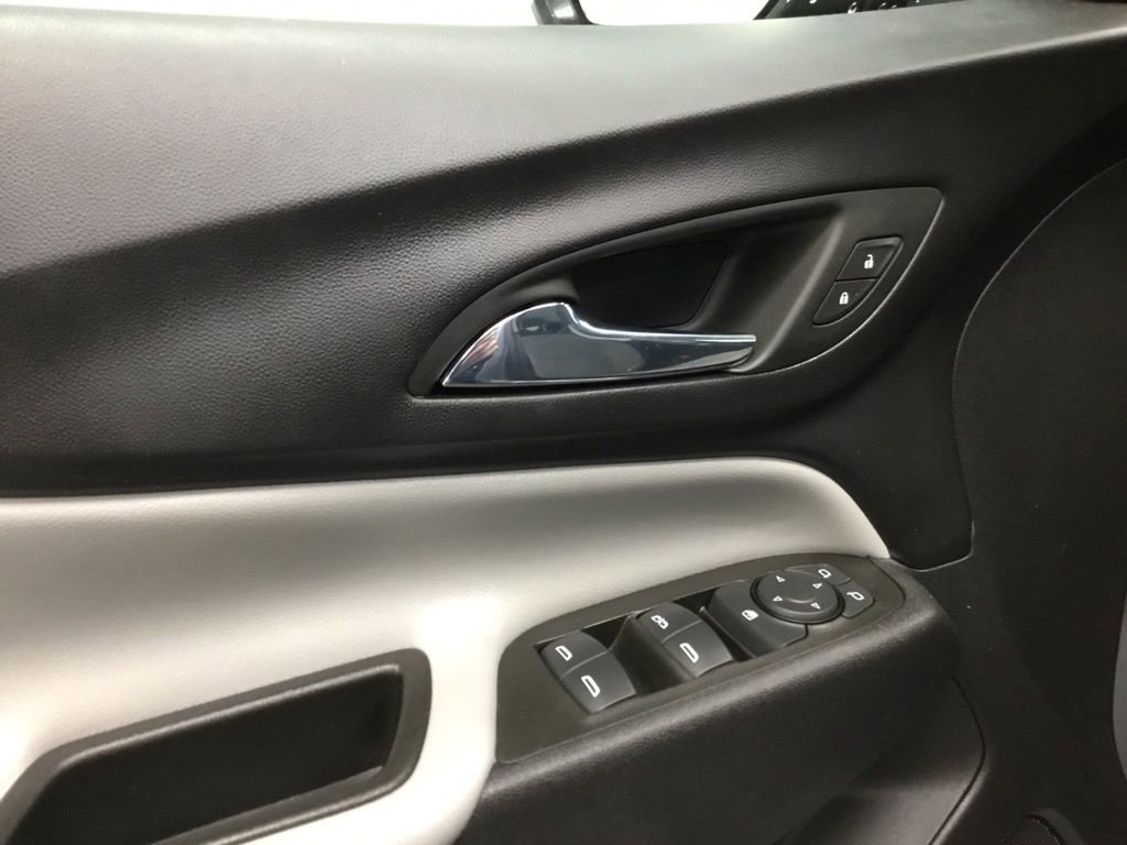 Used 2023 Chevrolet Equinox LS image 7