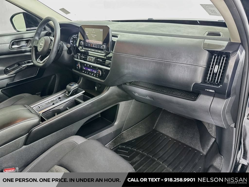 Used 2022 Nissan Pathfinder S FWD image 28