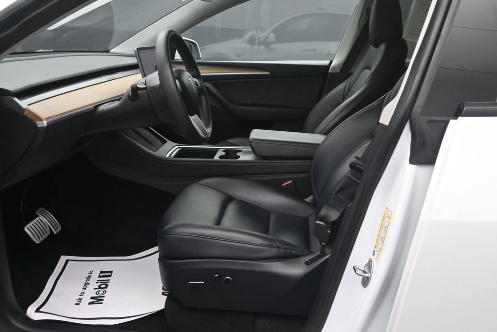 Used 2023 Tesla Model Y Performance AWD/4WD image 10