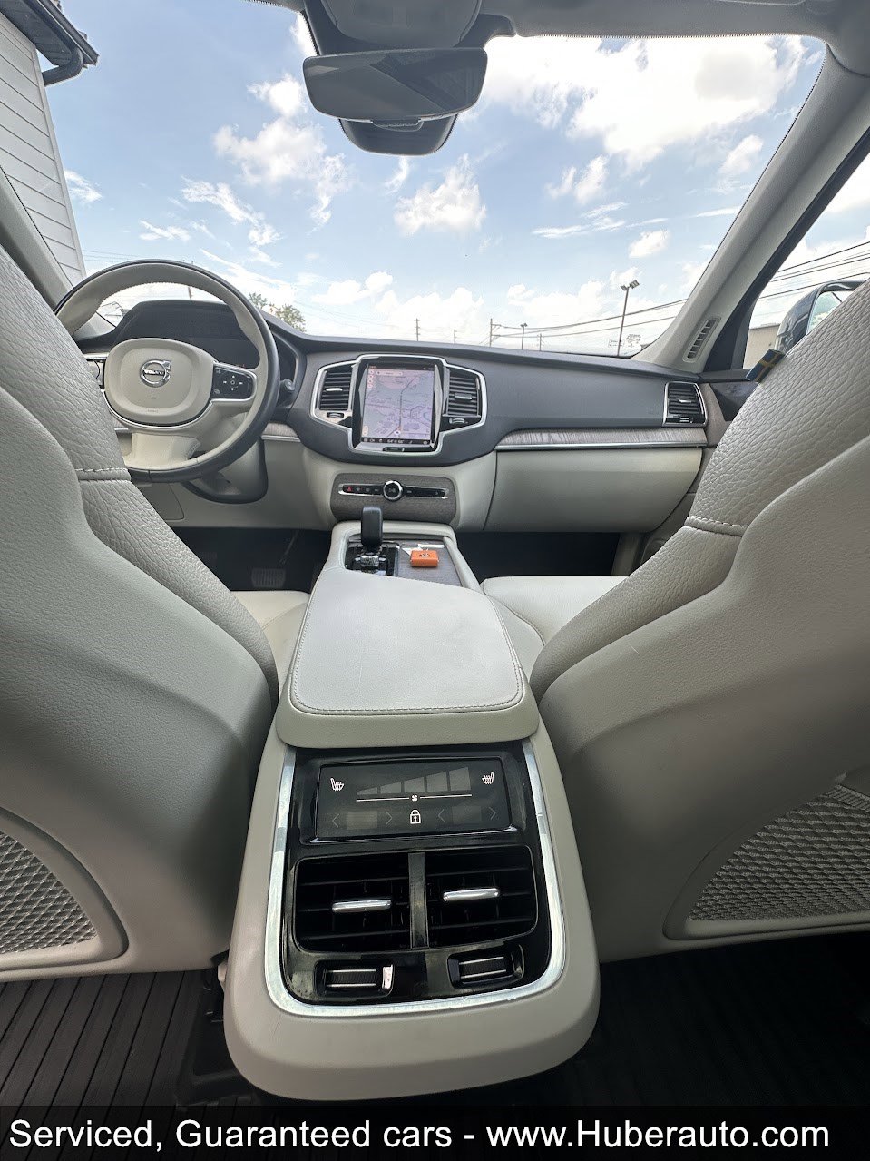 Used 2023 Volvo XC90 B6 Plus w/ Protection Package image 24