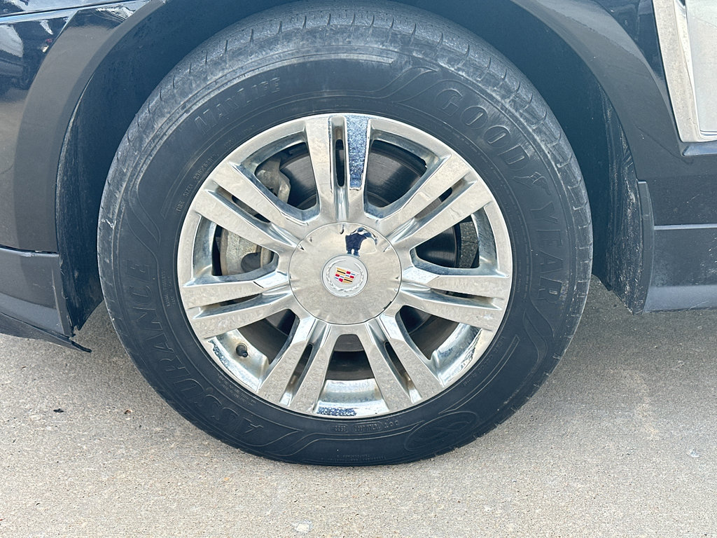 Used 2013 Cadillac SRX Luxury w/ Driver Assist Package image 3