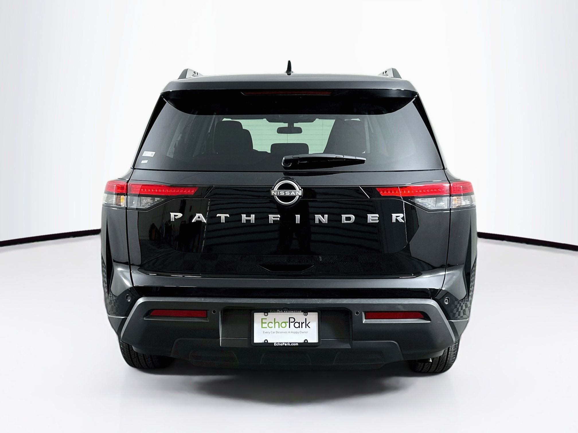 Used 2025 Nissan Pathfinder SV FWD image 7