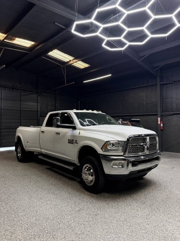Used 2013 RAM 3500 Laramie w/ Convenience Group AWD/4WD image 3