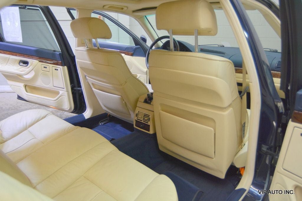 Used 2001 BMW 740iL RWD image 29