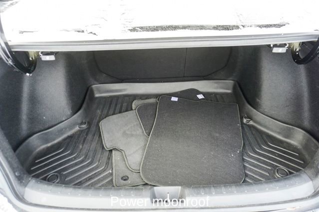 Used 2022 Honda Civic Touring image 6