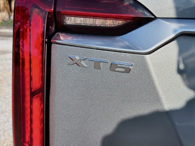 Used 2024 Cadillac XT6 Premium Luxury FWD image 13