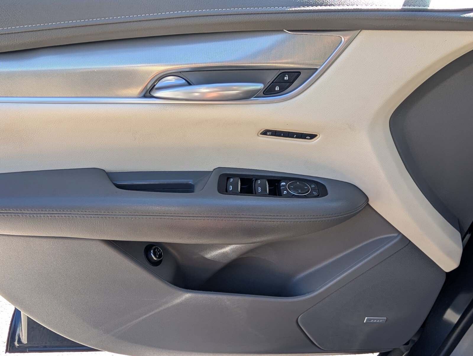 Used 2018 Cadillac XT5 Luxury image 45