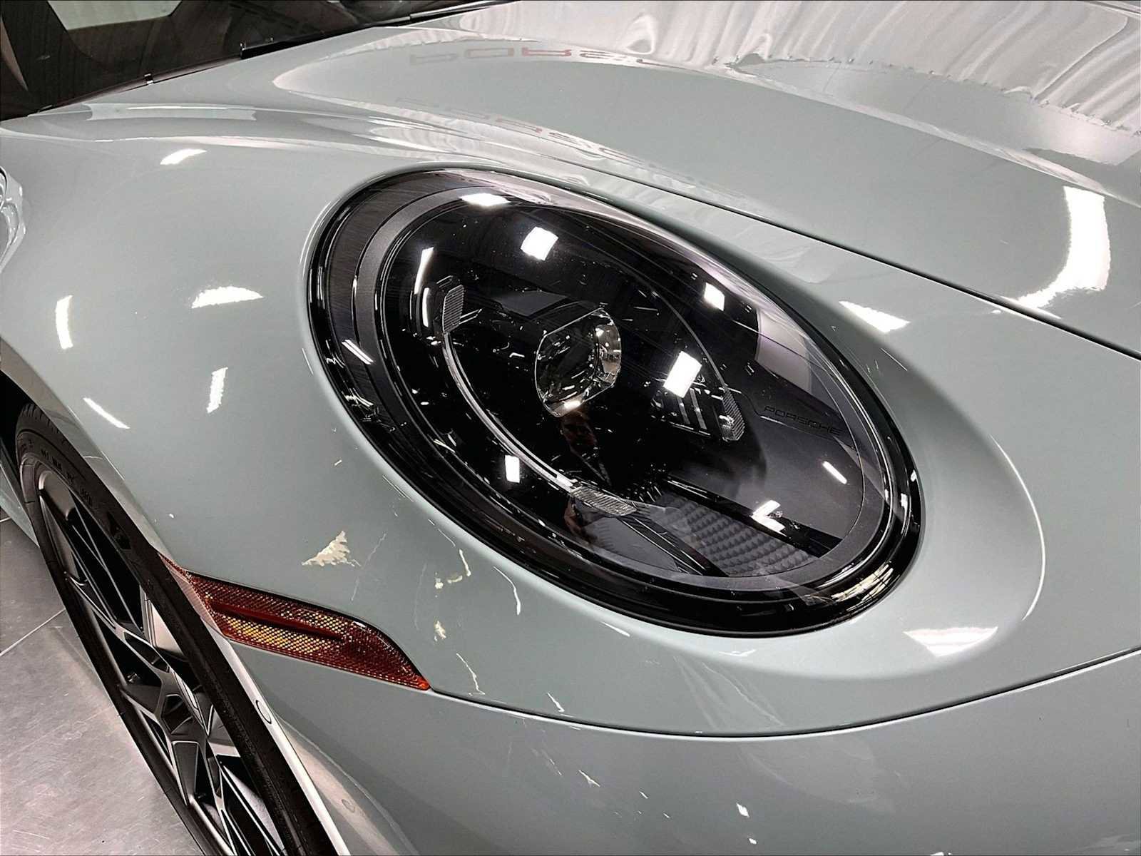 Used 2025 Porsche 911 Carrera image 15