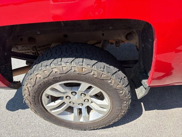 Used 2018 Chevrolet Silverado 1500 LT w/ All Star Edition AWD/4WD image 17