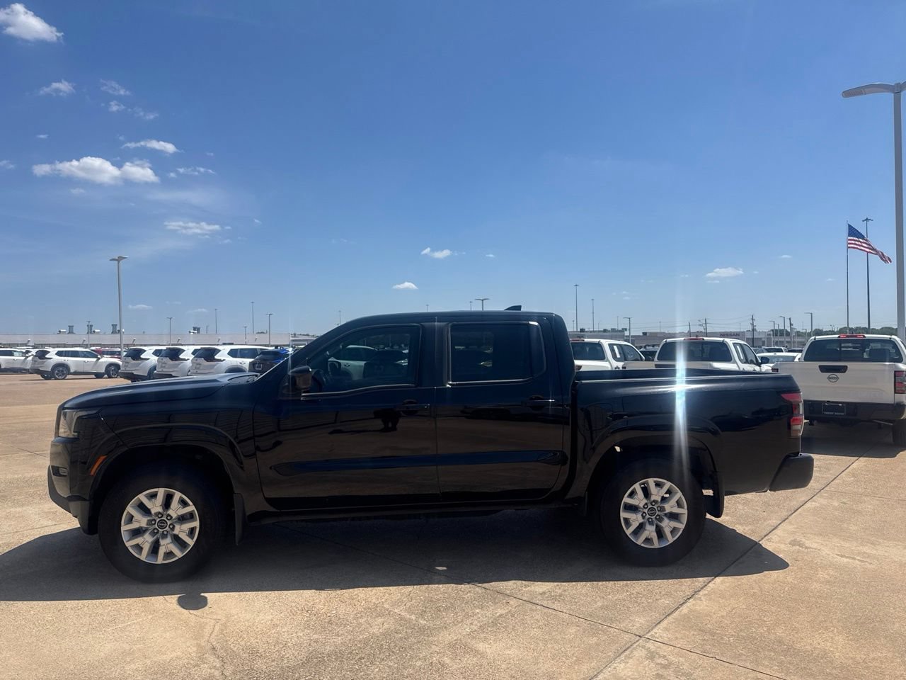 Certified 2022 Nissan Frontier SV AWD/4WD image 12